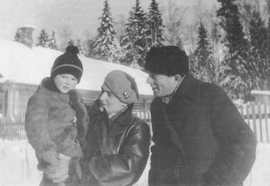 Йен, Софи и Эль Лисицкие. Ок. 1932.